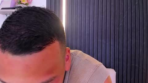 Tom muscle1 online show from 09-25-25, 11:58