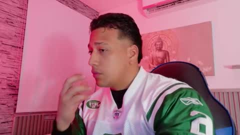 Tom muscle1 online show from 01-06-26, 11:58