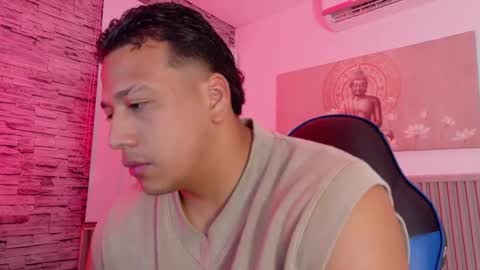 Tom muscle1 online show from 01-08-26, 11:56