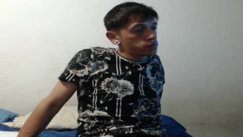 tomas_turbado_ online show from 04-15-26, 07:26