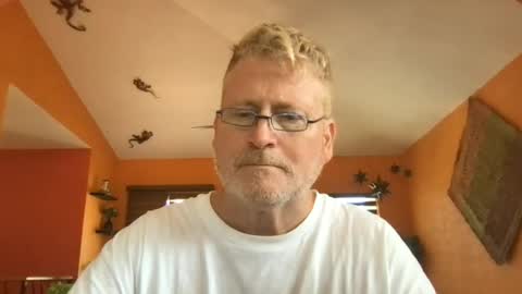Hola online show from 06-25-26, 08:35