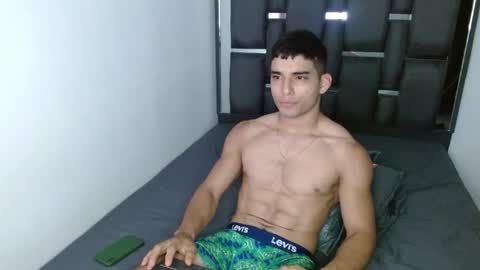 tomaz_18 online show from 04-04-26, 03:31