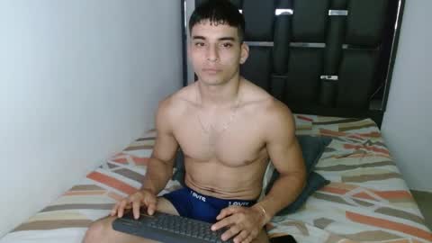 tomaz_18 online show from 04-08-26, 10:21