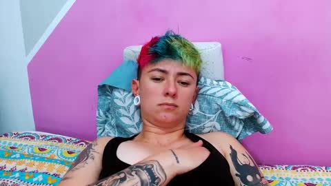 Blue online show from 09-25-25, 05:05