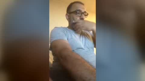 tomcop11111 online show from 07-10-26, 02:38