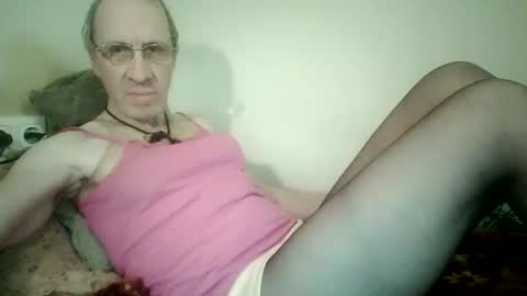 Snapshot of tomislav321 chatting on 04-11-26, 09:30 tomislav321 online show from 04-11-26, 09:30