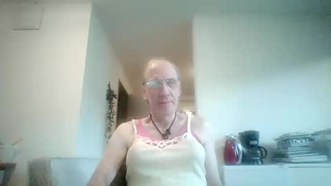 Snapshot of tomislav321 chatting on 05-01-26, 06:01 tomislav321 online show from 05-01-26, 06:01