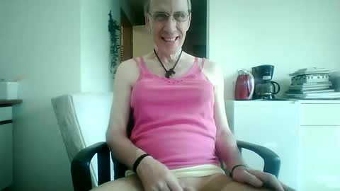 Snapshot of tomislav321 chatting on 05-06-26, 01:27 tomislav321 online show from 05-06-26, 01:27