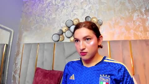   online show from 06-05-26, 12:11