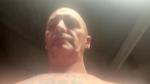 Snapshot of tommerinhammer chatting on 11-18-25, 04:39 tommerinhammer online show from 11-18-25, 04:39