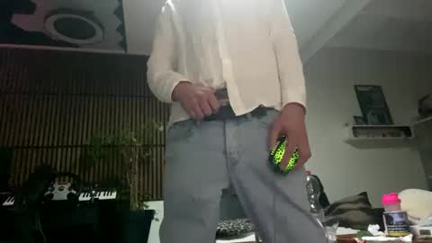 Snapshot of tommit84 chatting on 03-12-25, 02:30 tommit84 online show from 03-12-25, 02:30