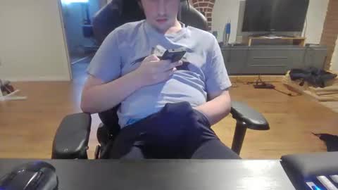 Snapshot of tommy13574 chatting on 01-16-25, 06:16 Tommy online show from 01-16-25, 06:16