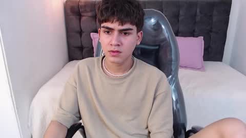 Tommy  online show from 01-08-25, 04:33