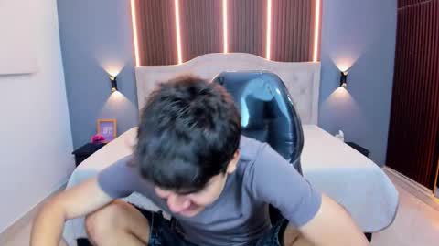 Tommy  online show from 02-04-26, 03:12