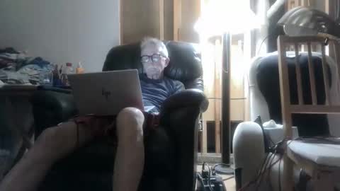 Tommy online show from 05-25-26, 02:28