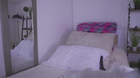 Blue  online show from 10-09-25, 12:47