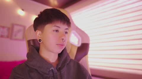 Blue  online show from 02-25-26, 01:32