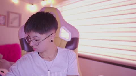 Blue  online show from 04-01-26, 01:41