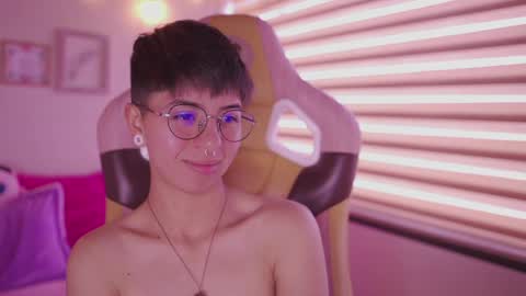 Blue  online show from 05-11-26, 02:45