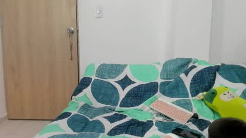   online show from 11-07-25, 01:38