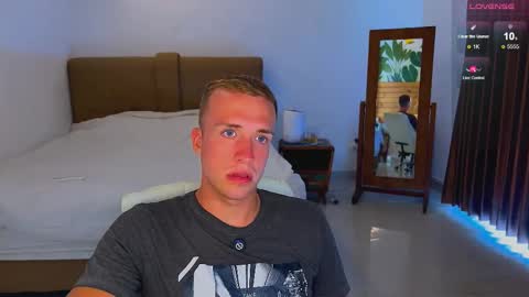 Tommy online show from 09-26-25, 03:43