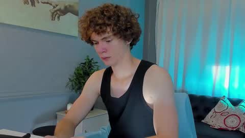 Snapshot of tommy_jamm chatting on 10-01-25, 09:48 Tommy online show from 10-01-25, 09:48