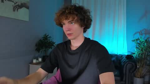 Snapshot of tommy_jamm chatting on 10-17-25, 03:14 Tommy online show from 10-17-25, 03:14