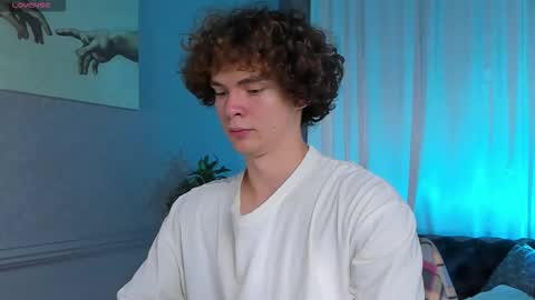 Snapshot of tommy_jamm chatting on 10-20-25, 03:23 Tommy online show from 10-20-25, 03:23