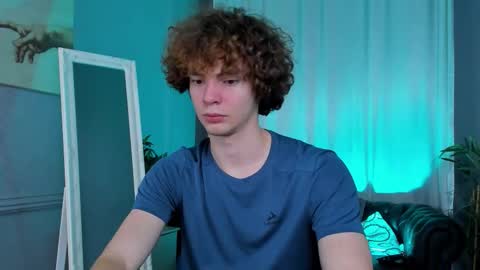 Snapshot of tommy_jamm chatting on 11-07-25, 02:28 Tommy online show from 11-07-25, 02:28