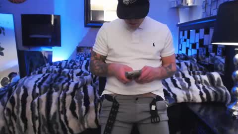 Tommy online show from 02-21-25, 01:44