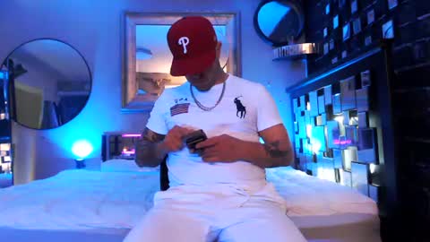 Snapshot of tommy_knuckles chatting on 05-16-26, 12:59 Tommy online show from 05-16-26, 12:59