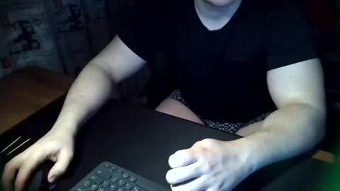 Tommi Li online show from 01-06-25, 08:18