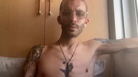 Snapshot of tommydesirex chatting on 04-30-26, 12:00 TOMMYDESIREX online show from 04-30-26, 12:00