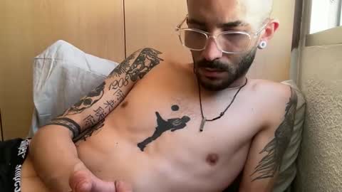Snapshot of tommydesirex chatting on 05-21-26, 12:34 TOMMYDESIREX online show from 05-21-26, 12:34