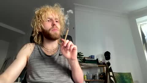 Snapshot of tommyg6420 chatting on 09-24-25, 03:48 First Show ever 3 online show from 09-24-25, 03:48