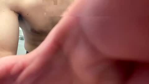 Snapshot of tommyturtleneck chatting on 01-28-25, 11:28 Tommy T online show from 01-28-25, 11:28