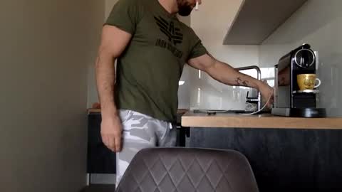 Thomas Fit online show from 12-18-24, 10:19