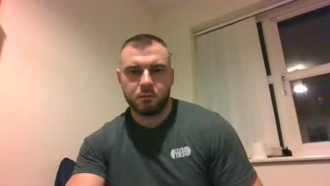 tommyy19901 online show from 11-01-25, 06:32