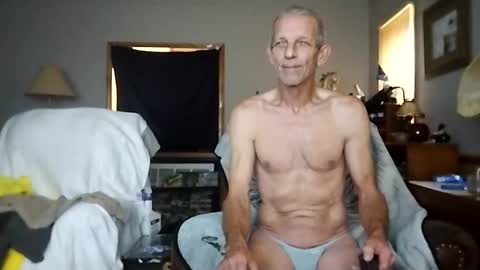 Snapshot of tompeters785222 chatting on 10-19-25, 12:50 tompeters785222 online show from 10-19-25, 12:50