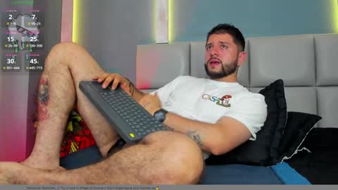 Snapshot of tomsloan_ chatting on 01-07-25, 11:35 Sr. Thomas online show from 01-07-25, 11:35