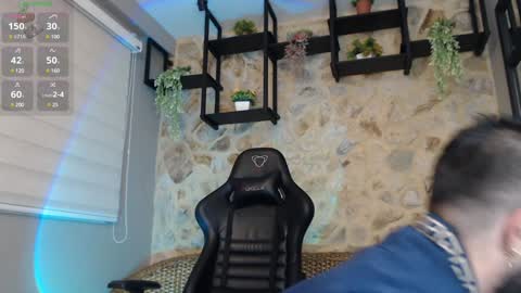Snapshot of tomsloan_ chatting on 01-12-25, 11:07 Sr. Thomas online show from 01-12-25, 11:07