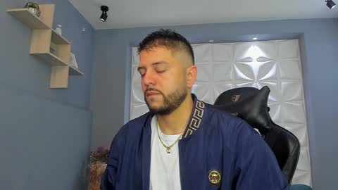 Snapshot of tomsloan_ chatting on 01-31-25, 11:35 Sr. Thomas online show from 01-31-25, 11:35