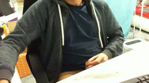 Tom online show from 12-16-25, 02:44