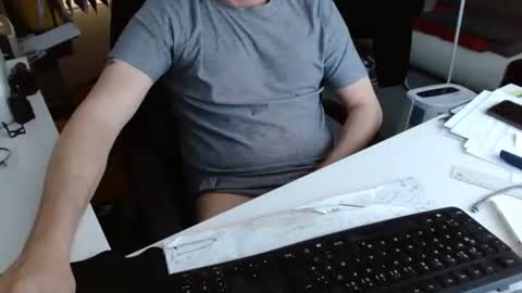 Tom online show from 03-12-26, 04:24