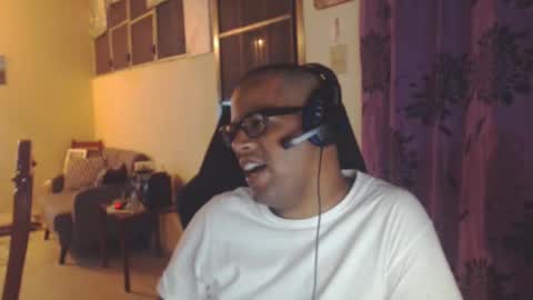 Antonio online show from 02-10-25, 01:35