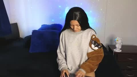 Snapshot of tony_and_sophia chatting on 12-09-24, 11:15 Sophia Tony online show from 12-09-24, 11:15