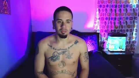 Snapshot of tony_and_sophia chatting on 11-05-25, 10:59 Sophia Tony online show from 11-05-25, 10:59