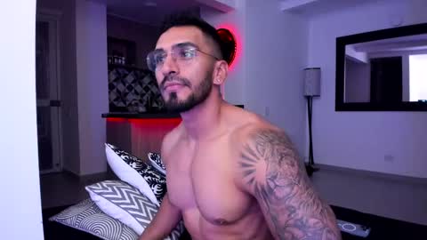 tony muscle1 online show from 02-25-25, 01:41