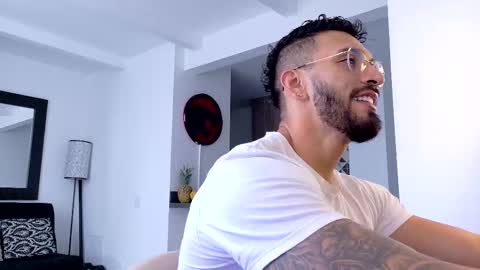 tony muscle1 online show from 09-19-25, 08:09