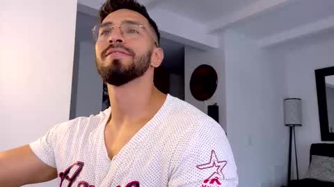 tony muscle1 online show from 01-12-26, 07:52